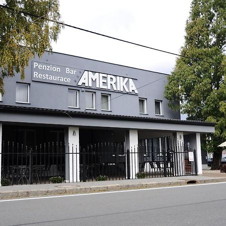 Restaurace A Hotel Amerika Havířov 외부 사진